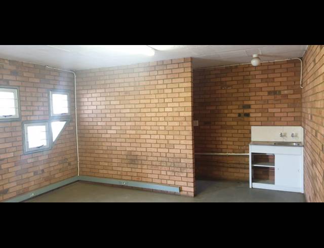 319M² WAREHOUSE TO LET IN BRENTWOOD PARK
